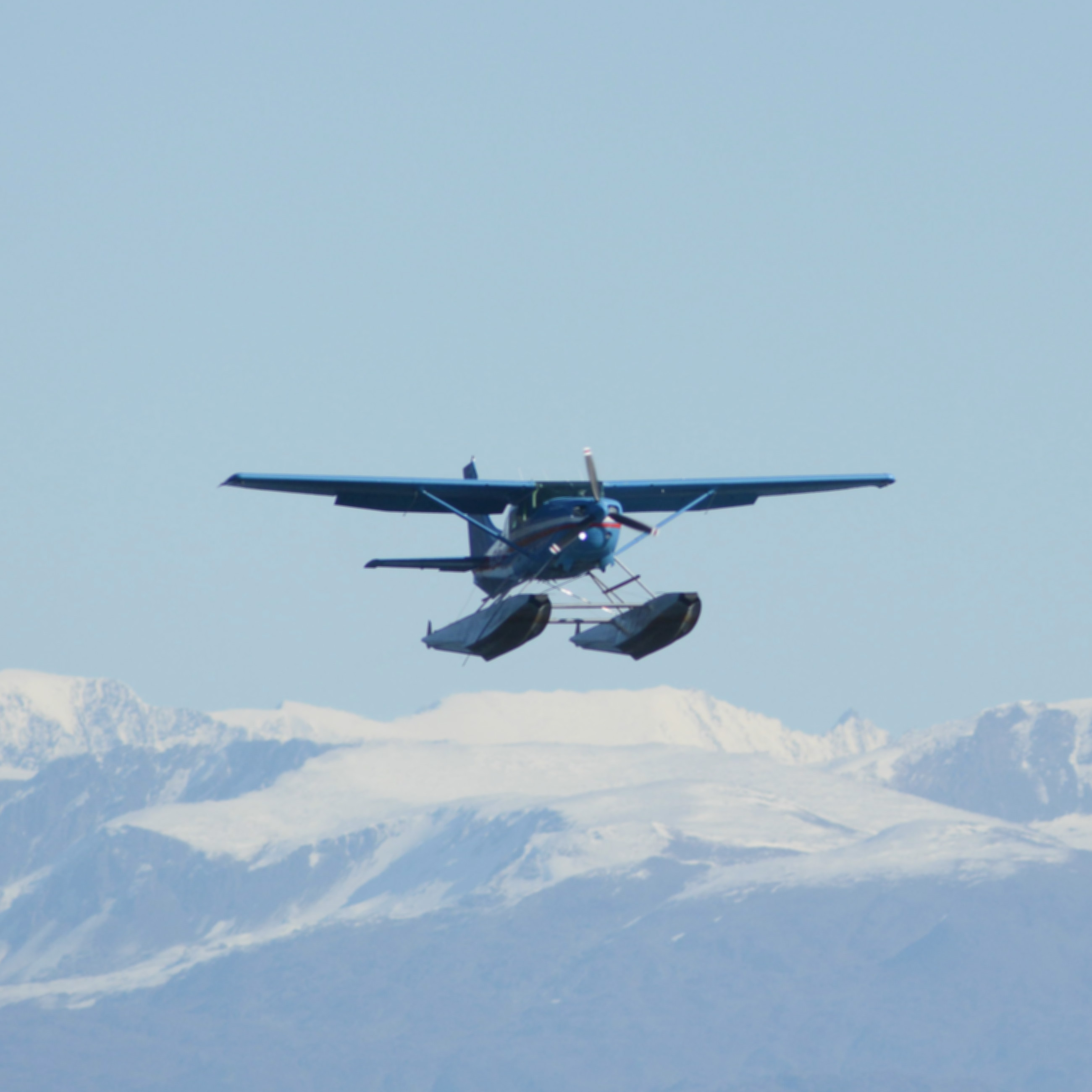 Pilots, residents seek compromise in float plane conversation